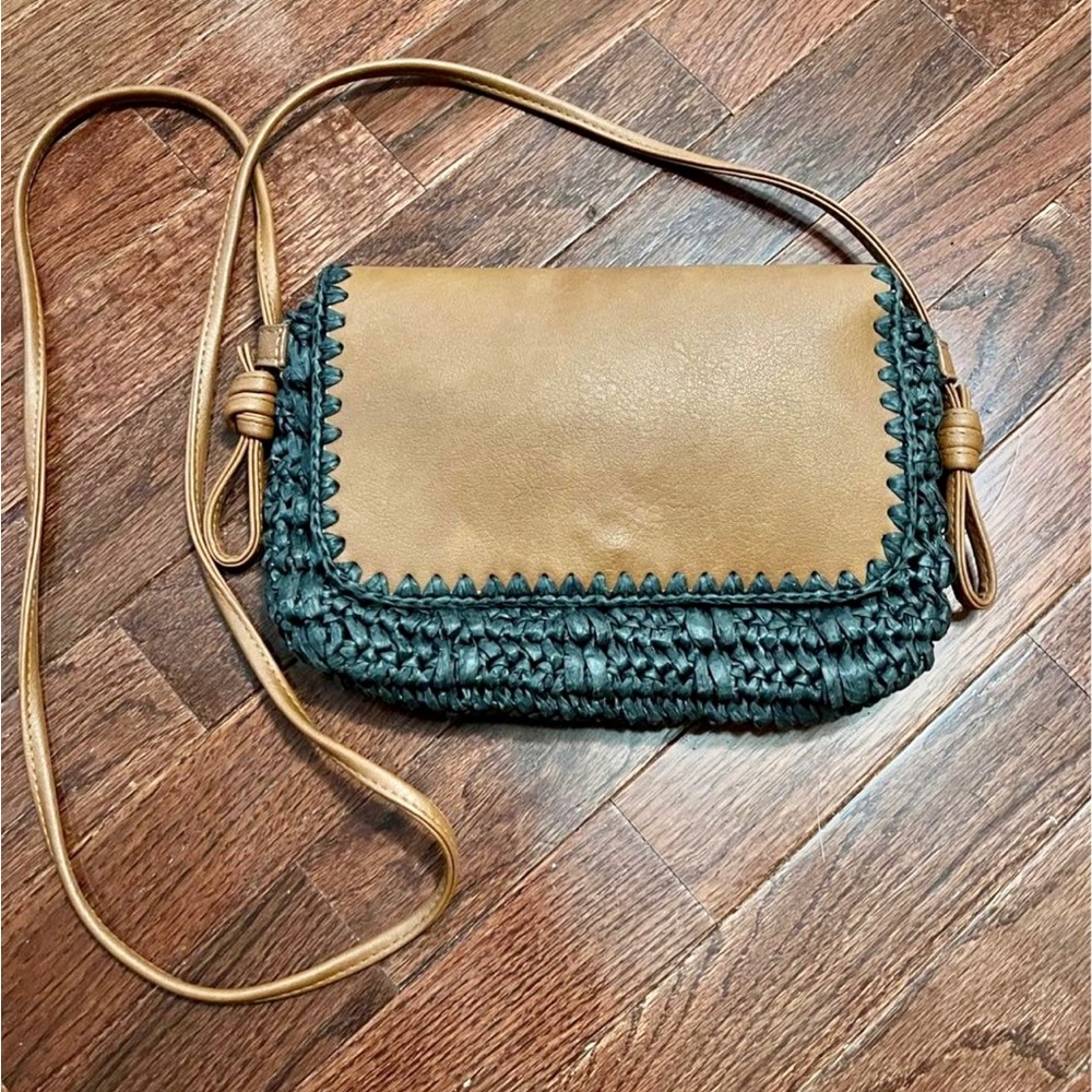 Multiple purses and wallets. $10 each or $30 for all. Cleaning out closet